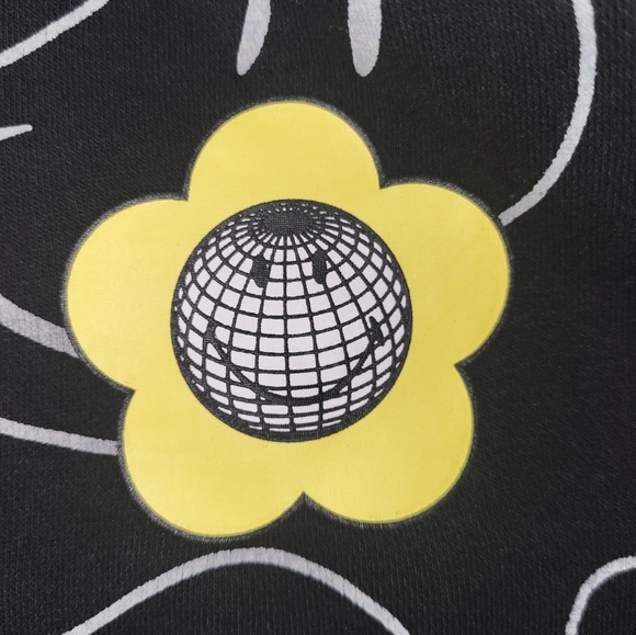 BSR By Samii Ryan Smiley Hoodie Black White Yellow Oversized Size Medium - Picture 6 of 8